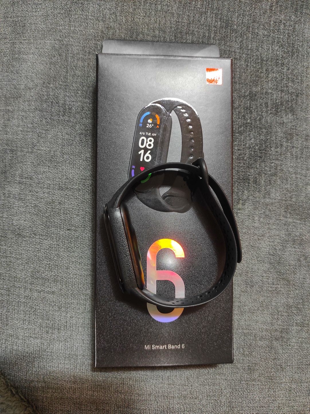 Фитнес гривна Xiaomi Mi Smart Band 6