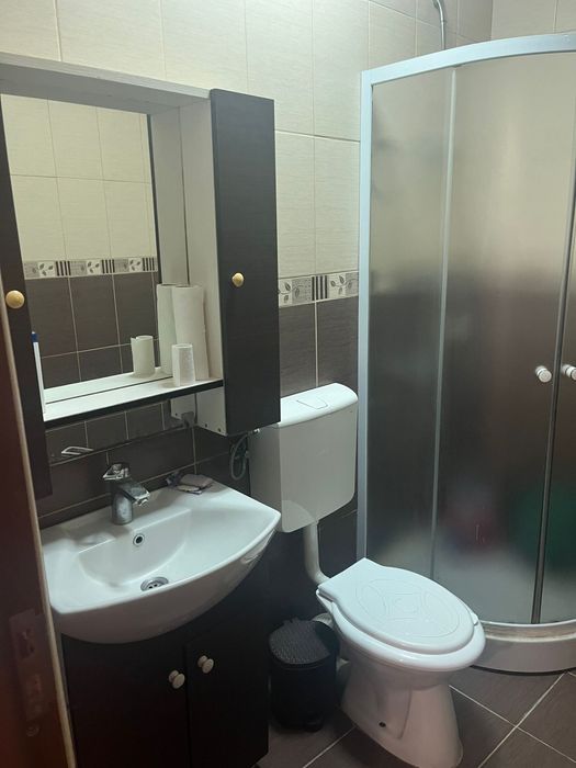 Apartament 2 camere DECOMANDAT