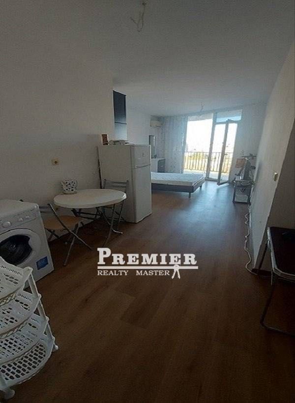 Продава се Едностаен апартамент в к.к. Слънчев бряг - 53 кв.м за 925 €/кв.м - Снимка #3
