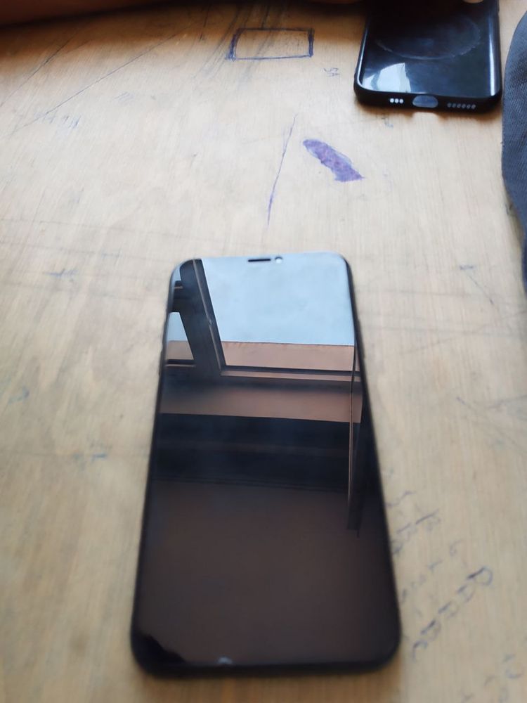 Iphone xs ajoyib holatda 64talik