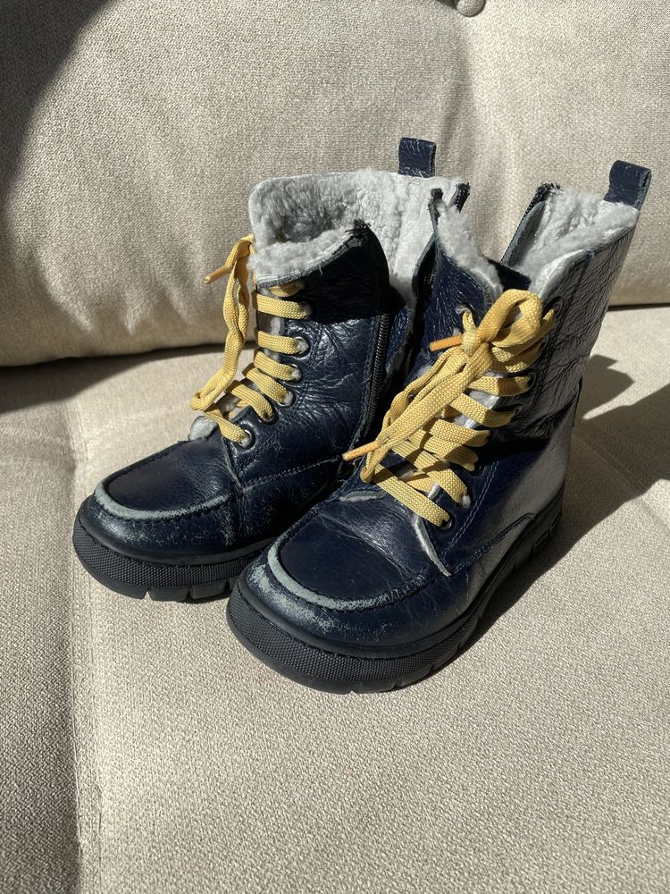 Продам зимние ботинки