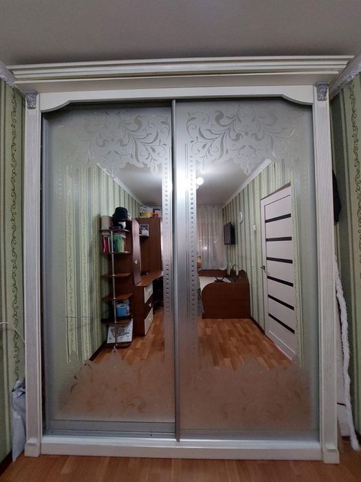 Шкаф плотяной продается