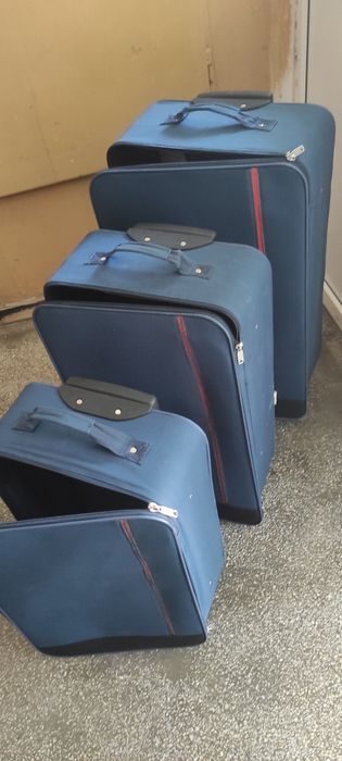 Set compus din 3 trolere