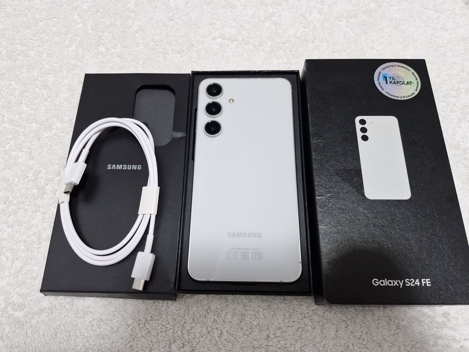 Samsung Galaxy S24 FE  8/256GB IDEAL