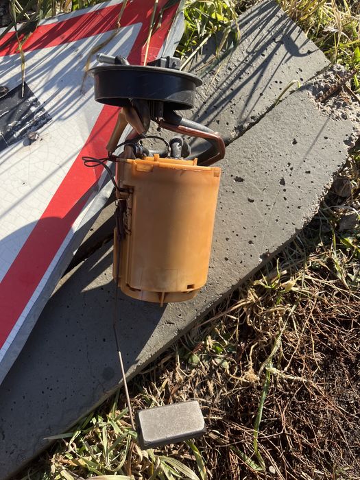 продам бензонасос в сборе на пасат б3