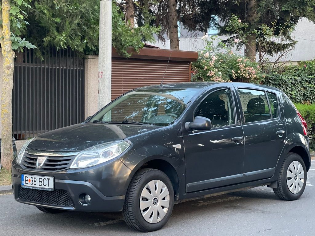 Dacia Sandero 2009  – 50.000 km aer condiționat. Totul funcțional