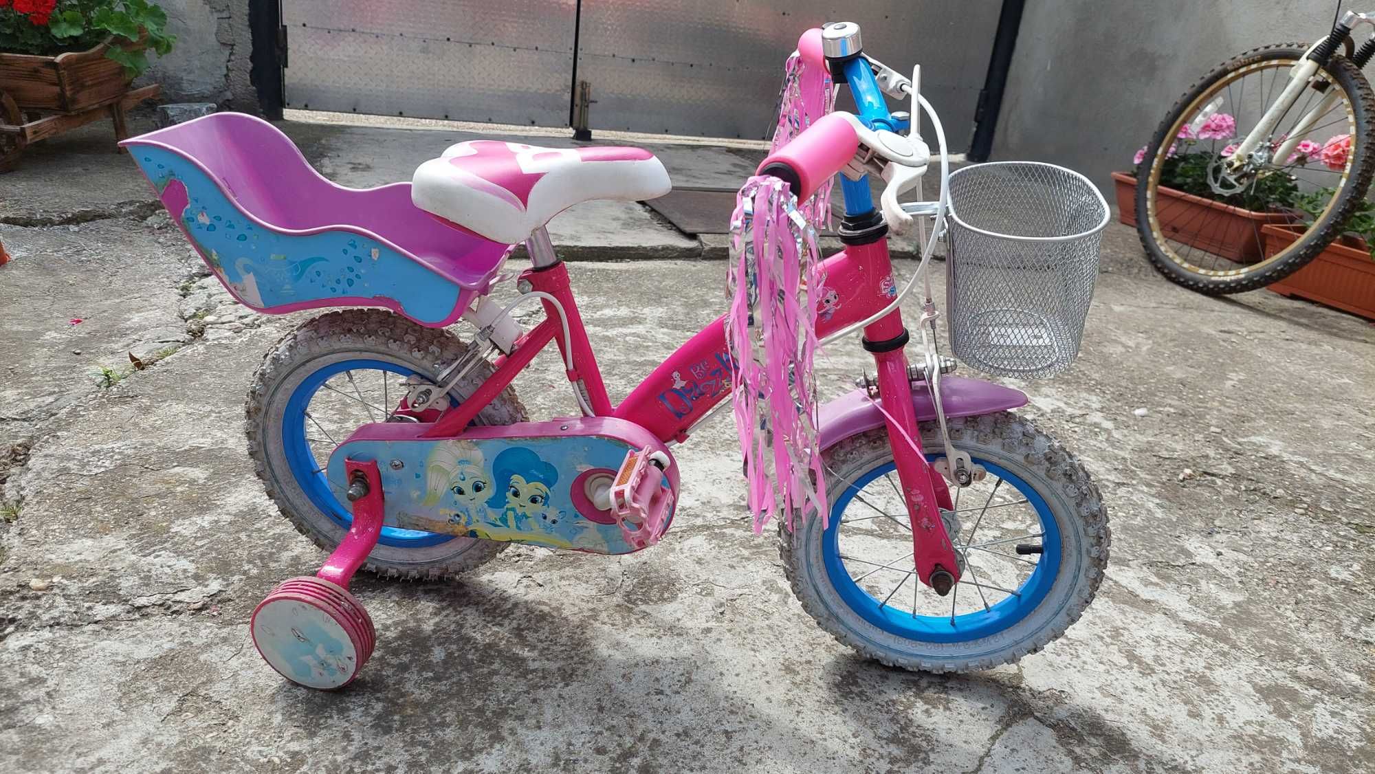 Vind bicicleta pentru fete cu roti de 12 inch