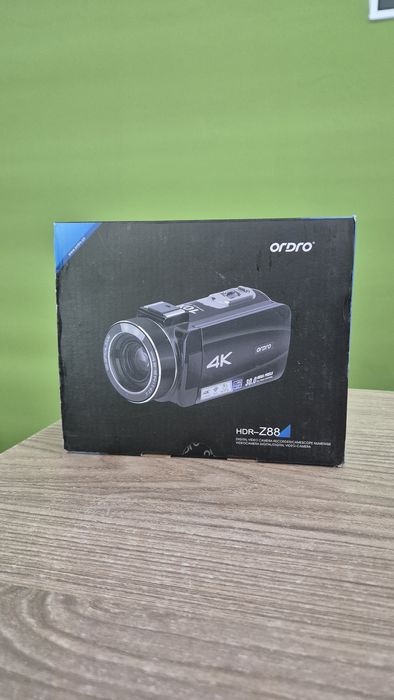 Ordro HDR-Z88 digital video camera Red