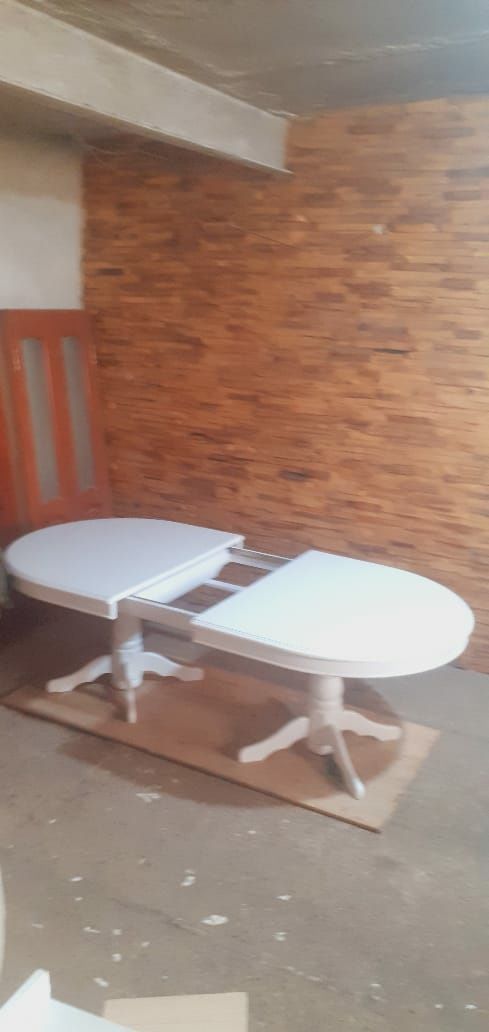 стол деревяный большой