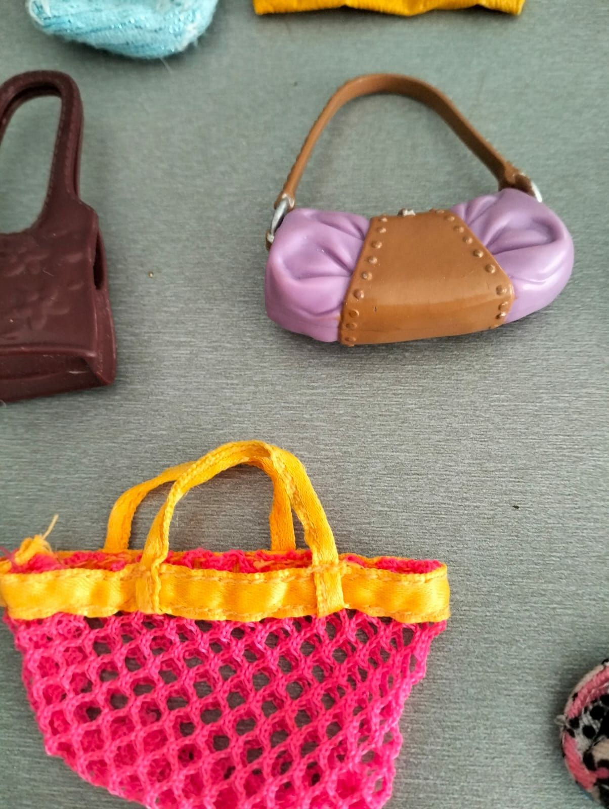 Păpuși barbie accesorii posete