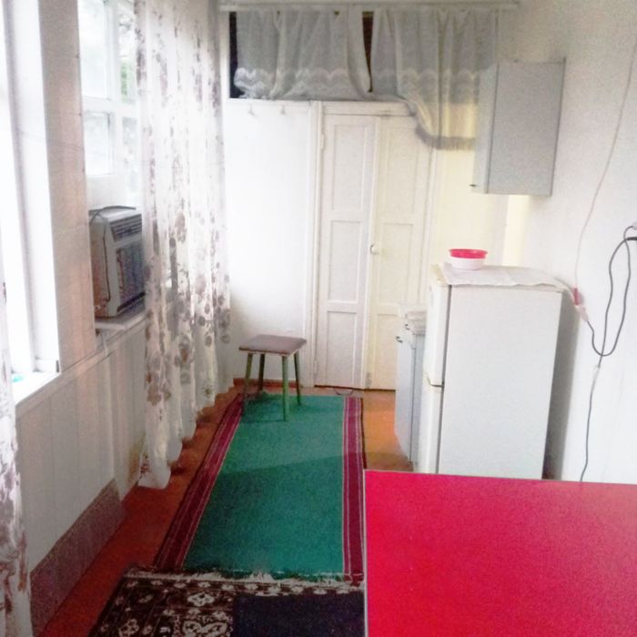 Sergeli 5 bekat yonida 1 xonali uy ijaraga