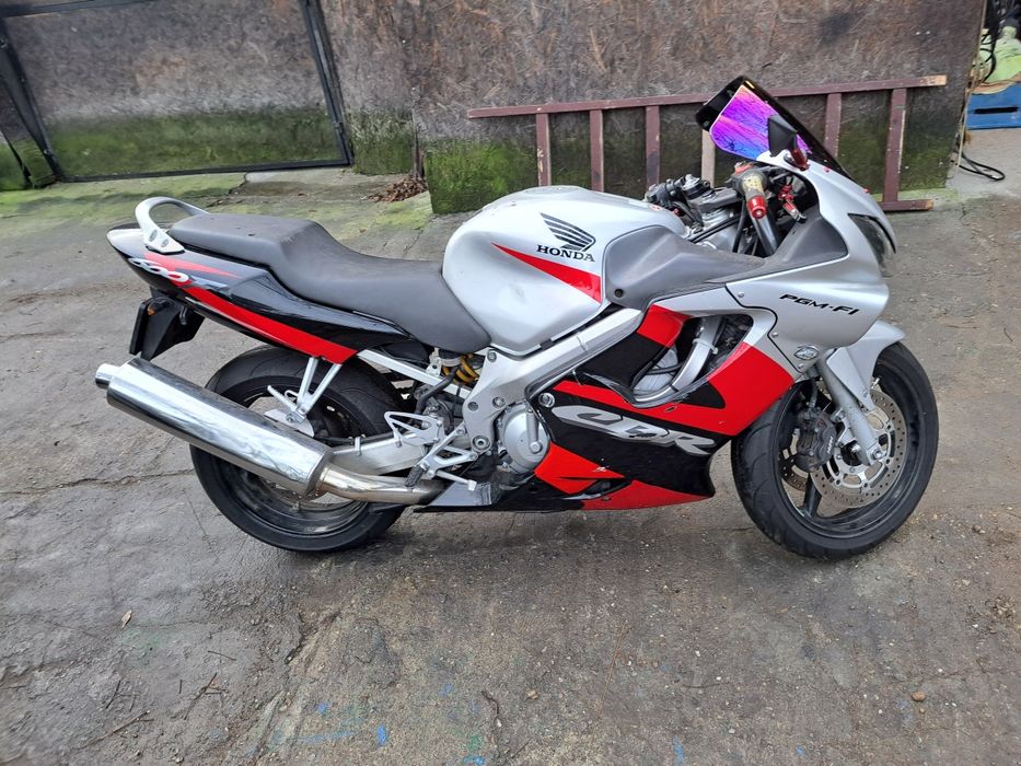 Piese și accesorii honda cbr f4i