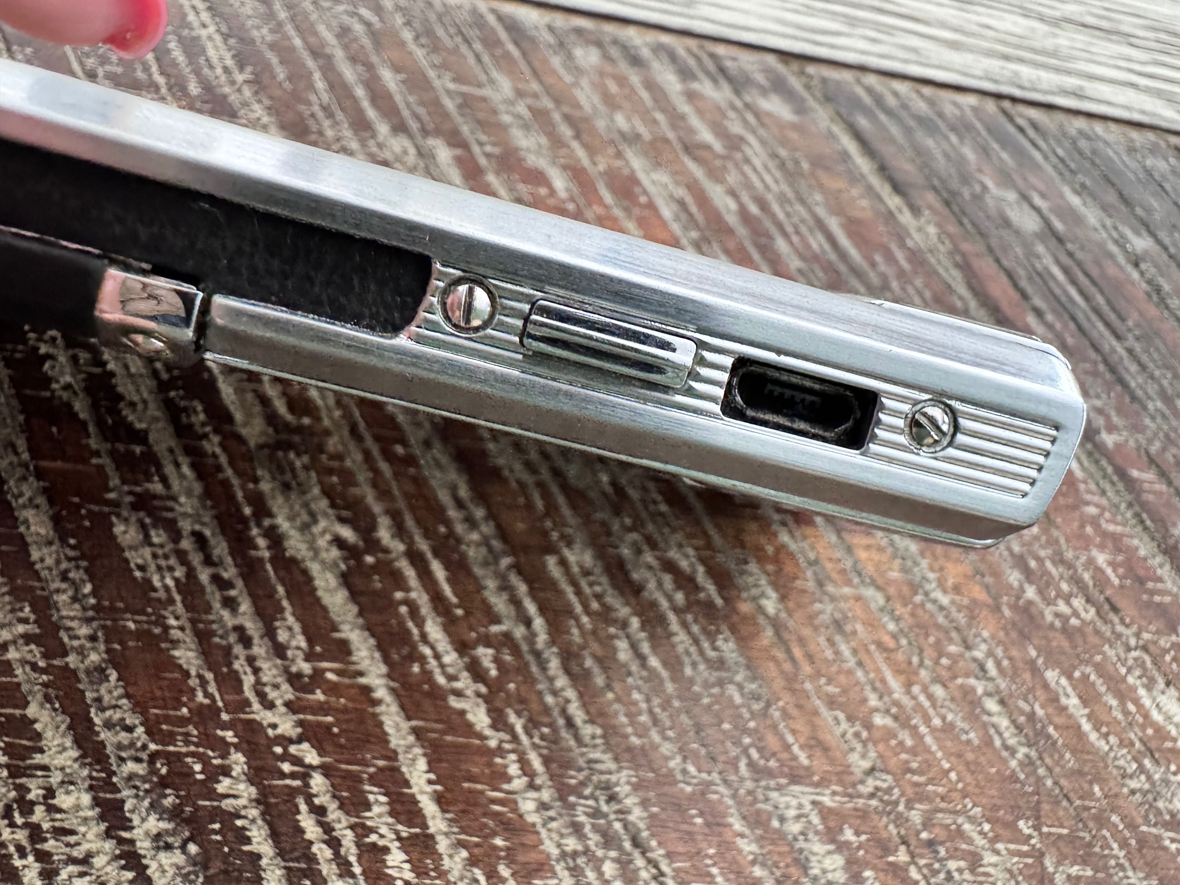 Telefon Vertu negru