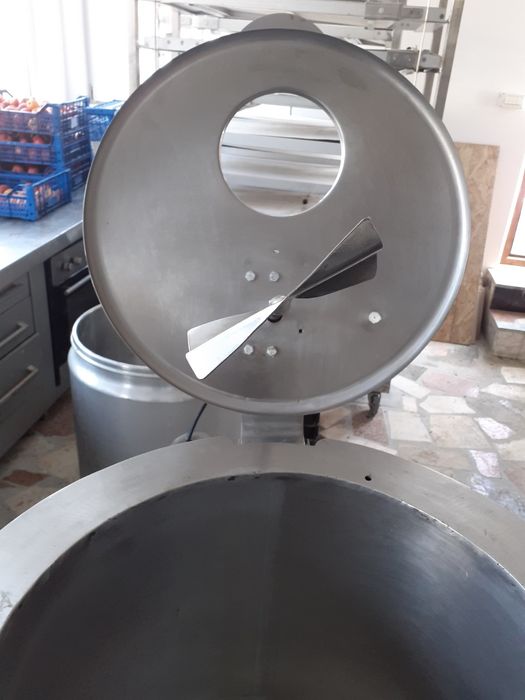 Vând răcitor de lapte PANASONIC de inoxu dublu capacitate 100 de kg.