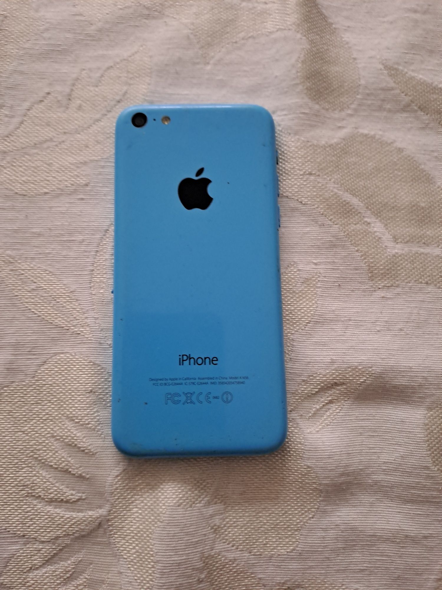 Vand telefon  iphone 5c