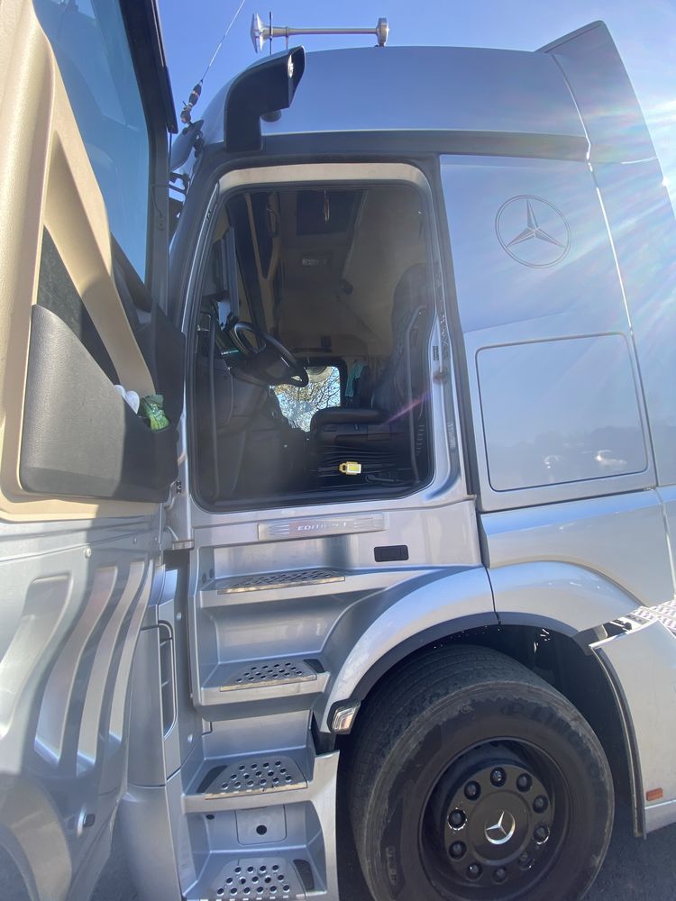 Vand Mercedes Actros Edition One