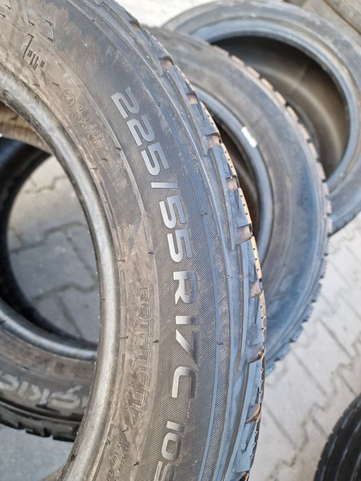 225 55 17c nokian