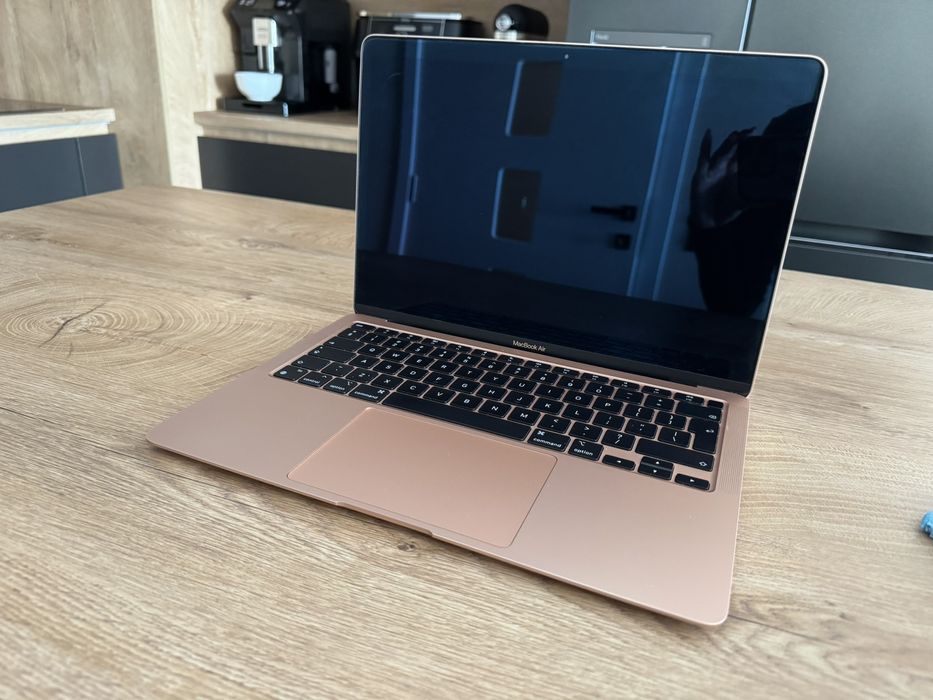 MacBook Air 13" M1 2020 16GB RAM / 256GB SSD