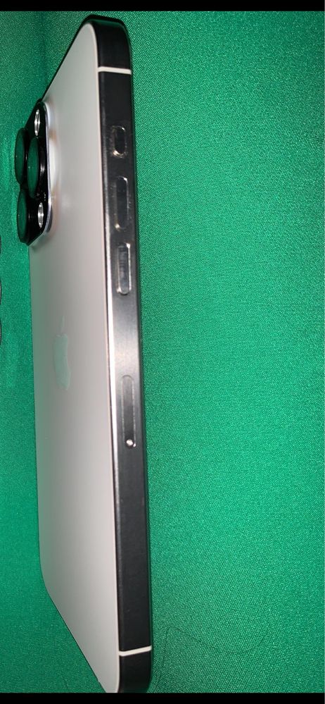 iPhone 15 Pro Max – 256 GB – Alb