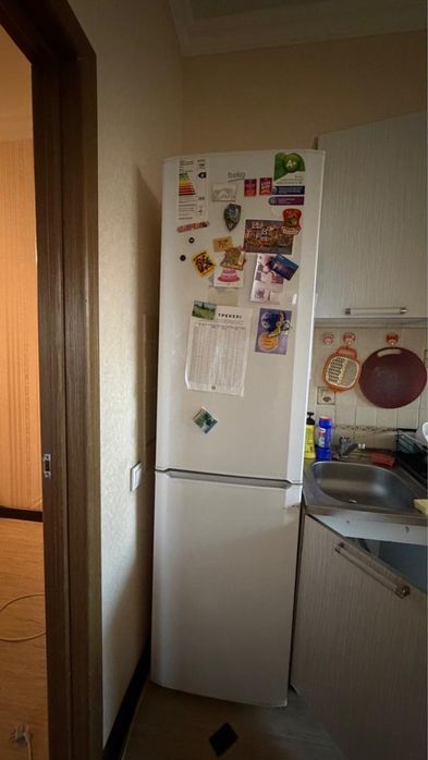 Срочнг продам холодильник в рабочем состоянии