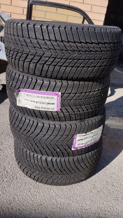 Nexen winter 225.40.R18 зимняя новая Резина липучка Корея