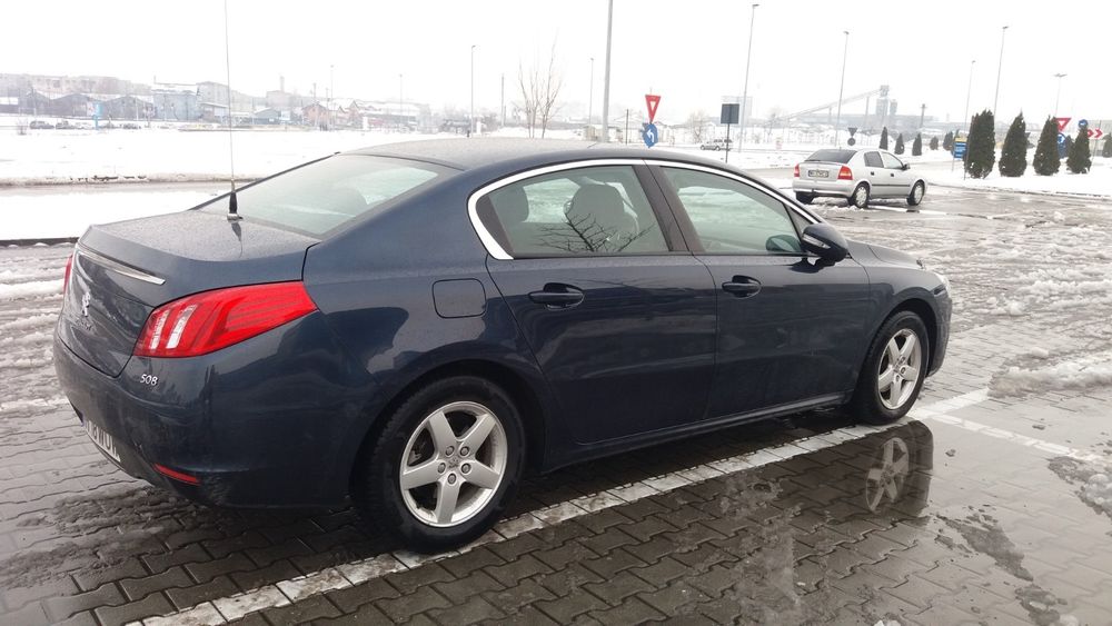 Peugeot 508 berlina