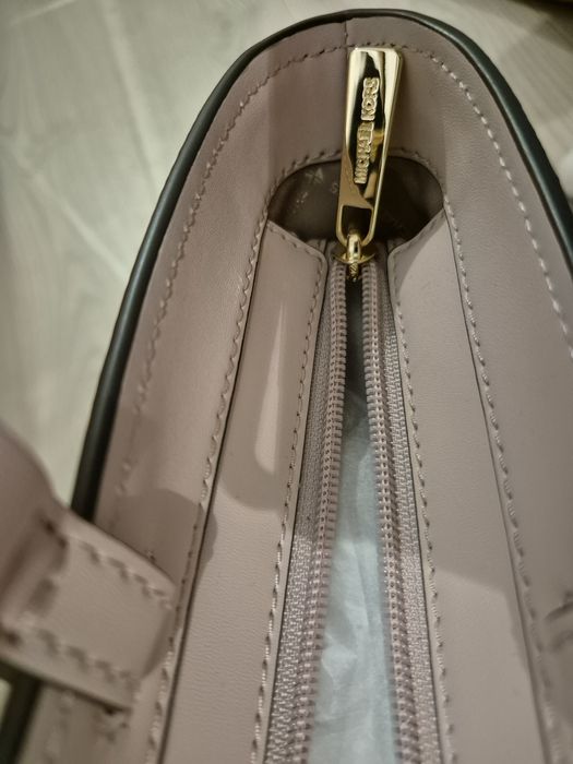 Geanta Michael Kors Jet Set Medium noua, originala. Culoare roz pudra.