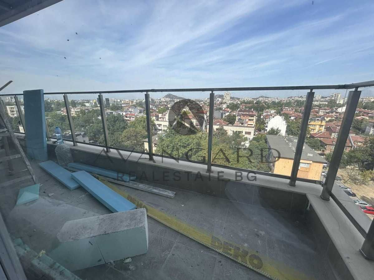 Продава се Тристаен апартамент в Пловдив, Център - 108 кв.м за 1340 €/кв.м - Снимка #1