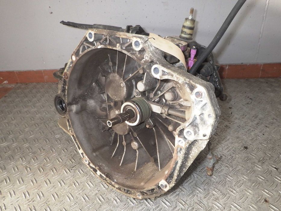 Cutie de viteza Renault Trafic/Opel Vivaro; 2.5 DCI; Cod: PF6012