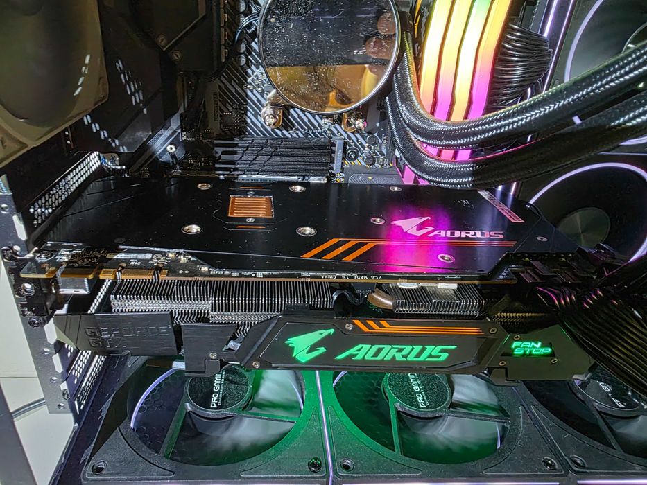Placa video GIGABYTE AORUS GeForce GTX 1080 Ti 11GB DDR5X 352-bit