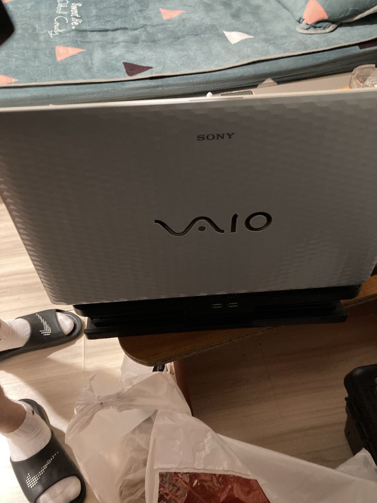Vand laptop Sony Vaio alb impecabil
