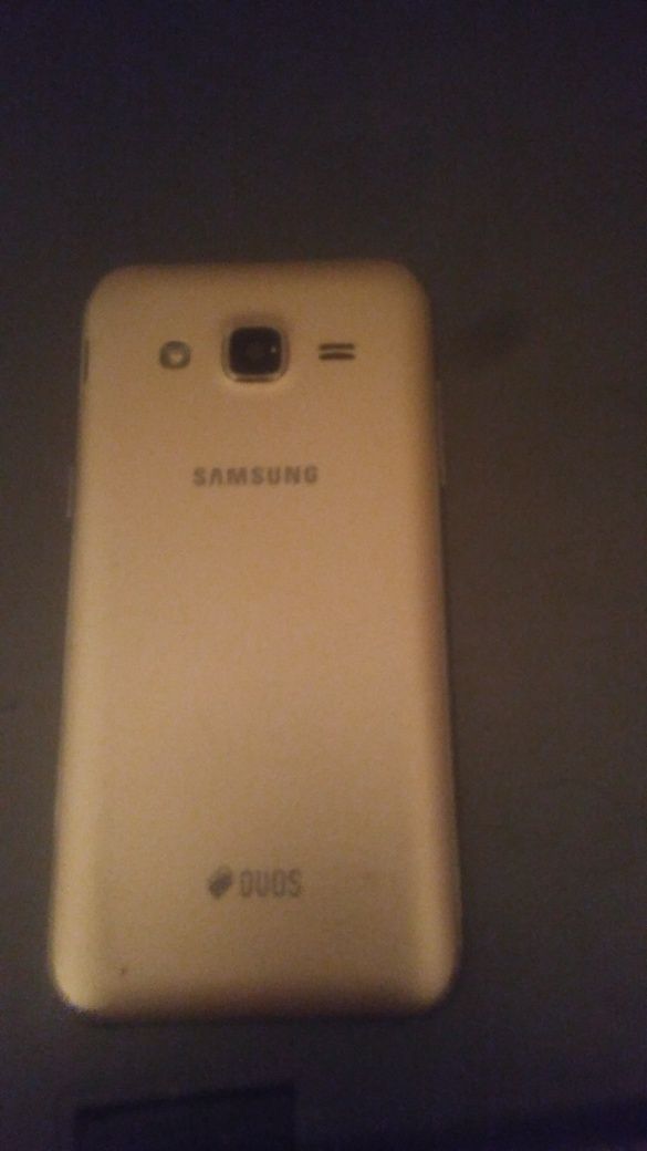 Прдам Samsung galaxy j2