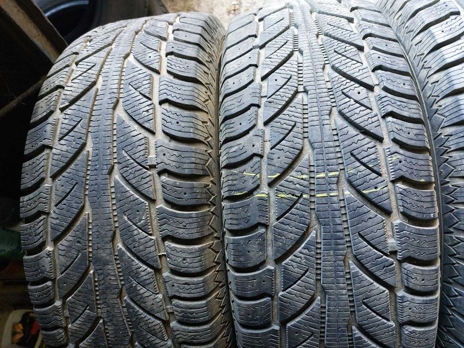 4бр.зимни COOPER 255/70/16 111T DOT 1322