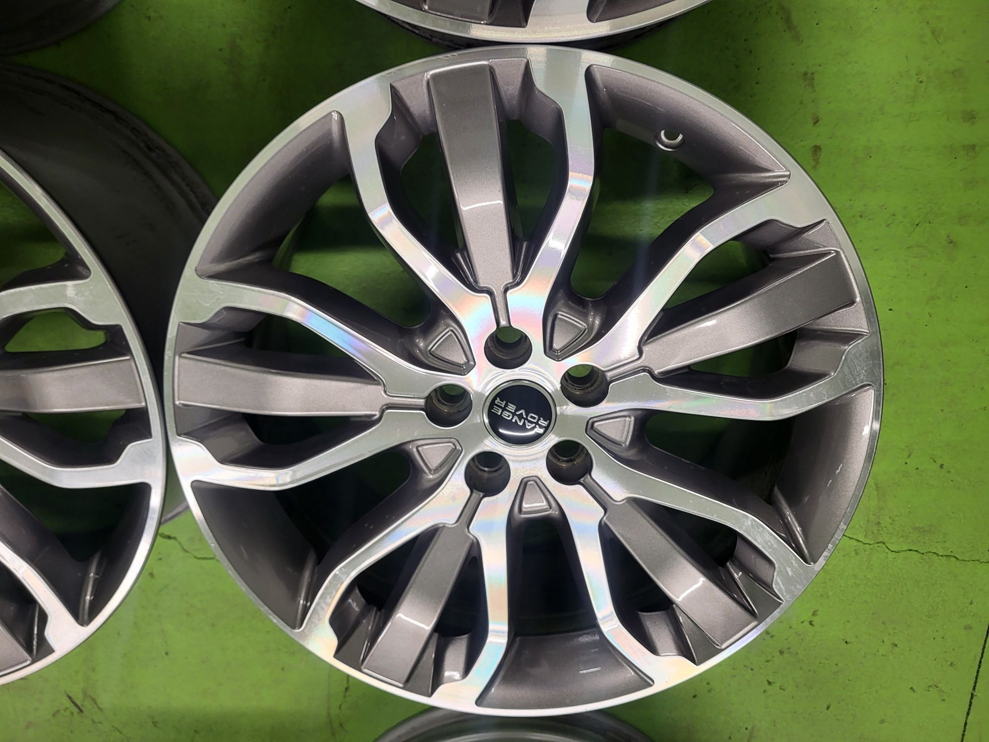 21 5x120Range rover лети джанти 5х120