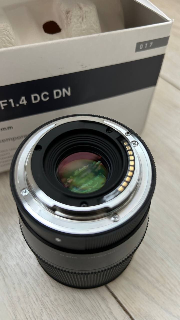 Sigma 16mm f/1.4 DC DN sony e