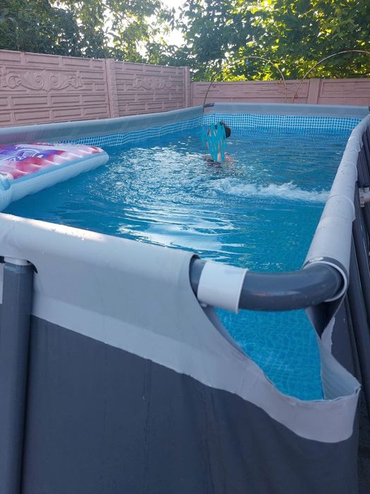 Piscina intex ultra xtr