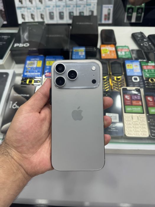 17 pro max Dubai AAA