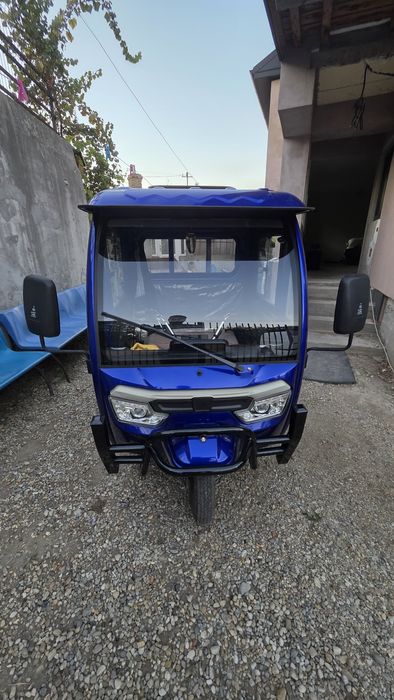 Triciclu electric 2000W cu cabina, fara permis, 25Km/h