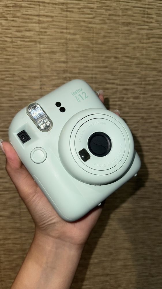 полароидная камера INSTAX MINI 12