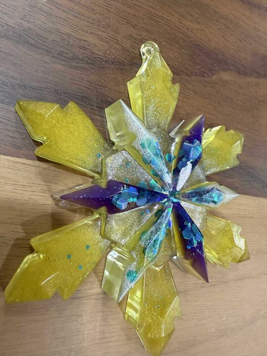 Коледни украшения, ръчно изработени