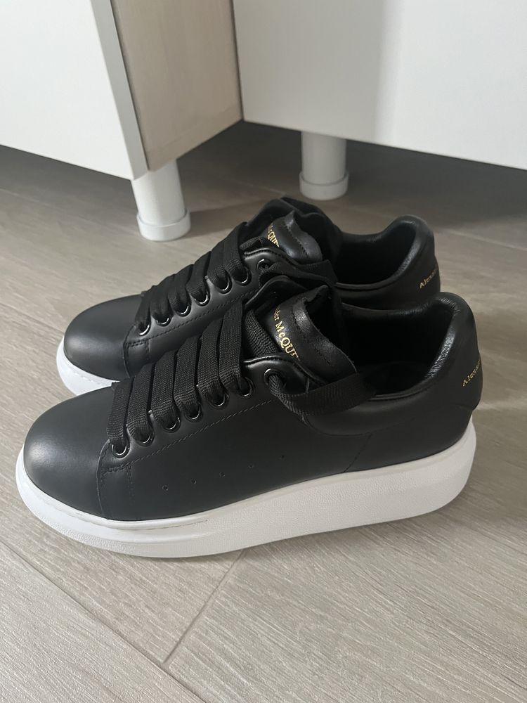 Adidasi Alexander McQueen