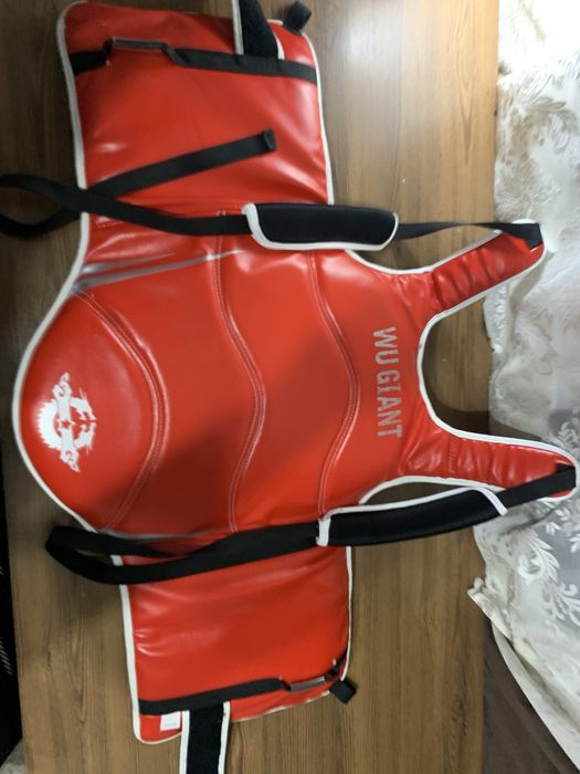 продается протектор для единоборств