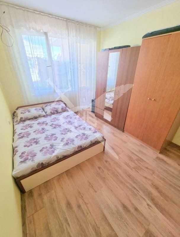 Тристаен апартамент в Поморие 50079