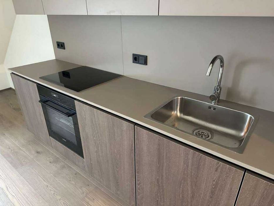 Дава се под наем Двустаен апартамент в София, Зона Б-5 - 65 кв.м за 561 € - Снимка #1