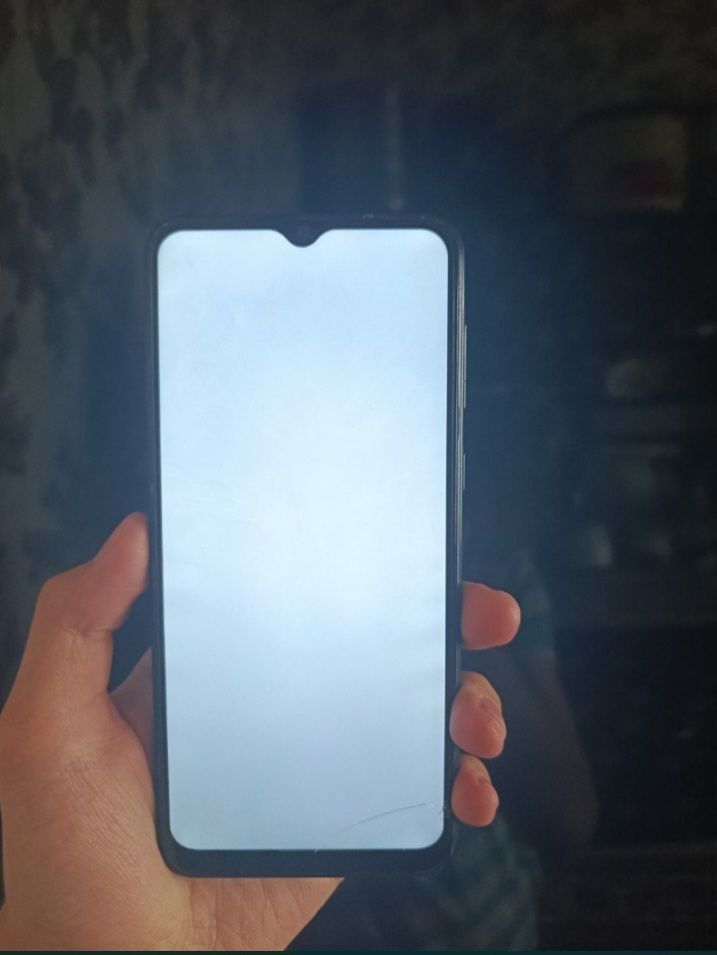 Samsung galaxy a04 sotiladi