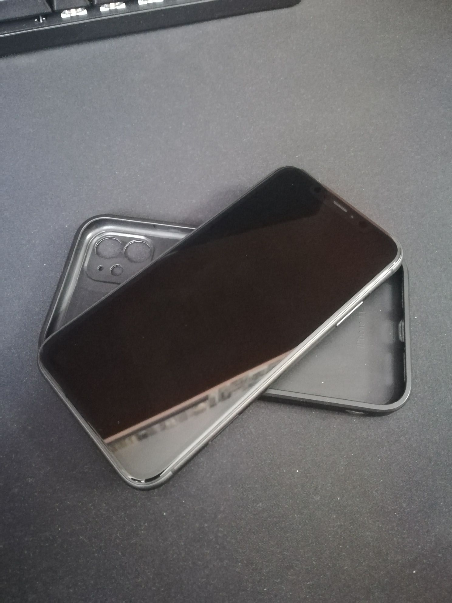 IPhone 11 64/72%