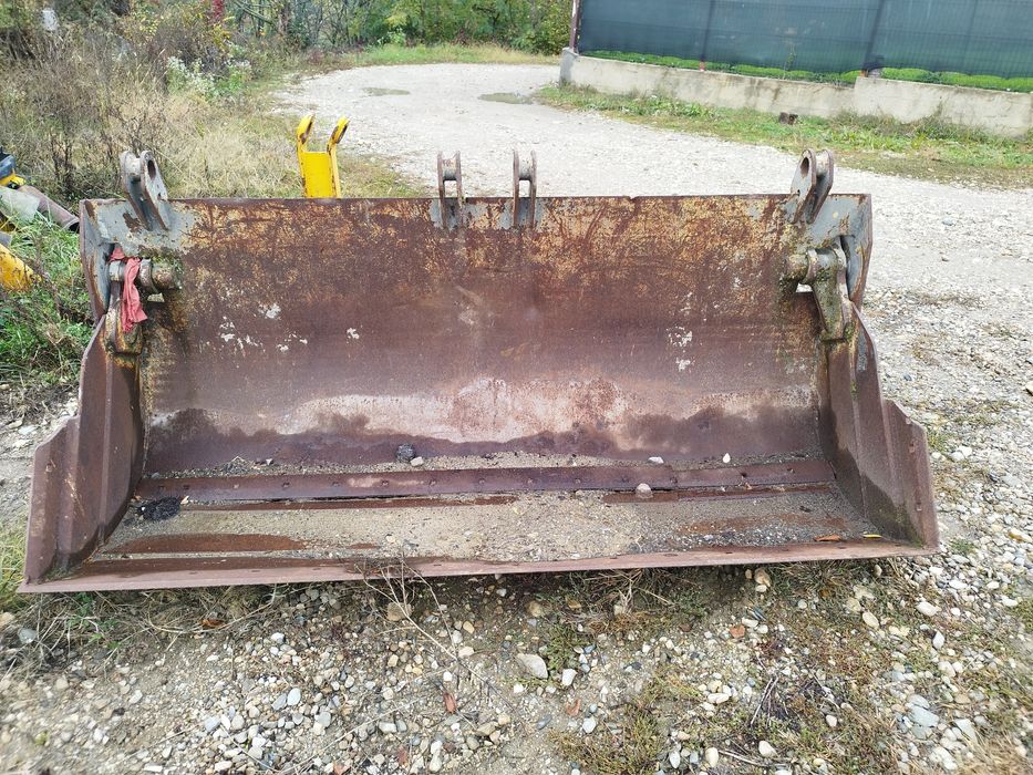 Cupa multifuncțională jcb