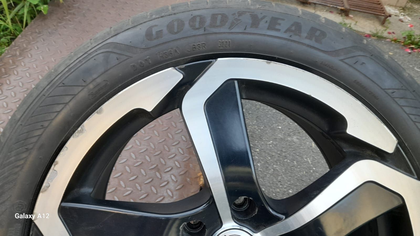 Dotz Hanzo 17" 5x114.3 8J cu 6 anvelope 215/50 R17