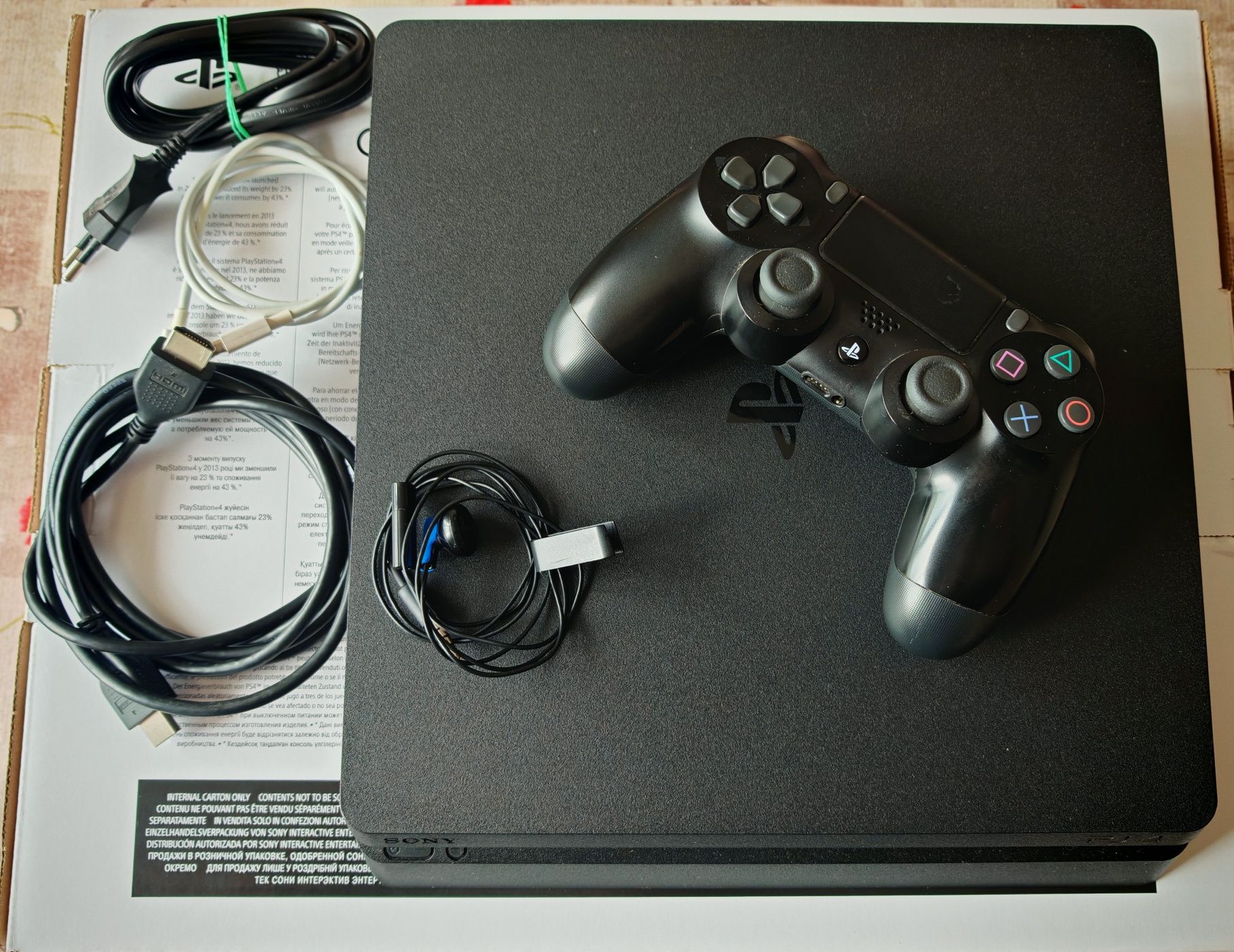 Sony Ps4 slim 500gb + пет игри
