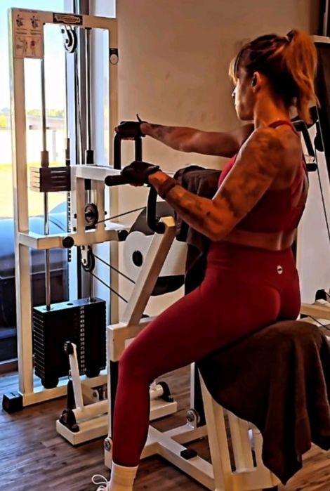 Машина за гръб - гребане Techno Gym